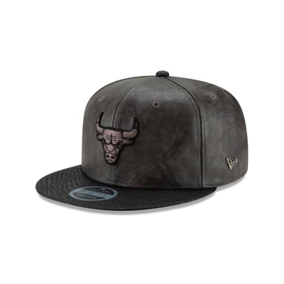 Black Chicago Bulls Hat - New Era NBA Guarded Finish 9FIFTY Strapback Caps USA0215783